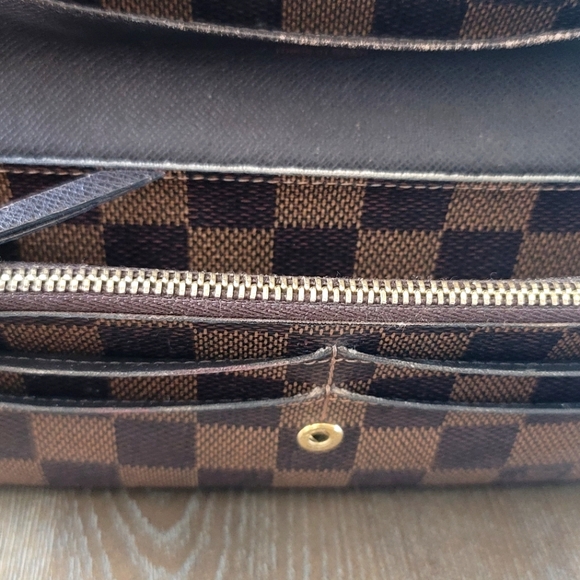 LOUIS VUITTON Emilie Damier Ebene Wallet Brown - Picture 10 of 13